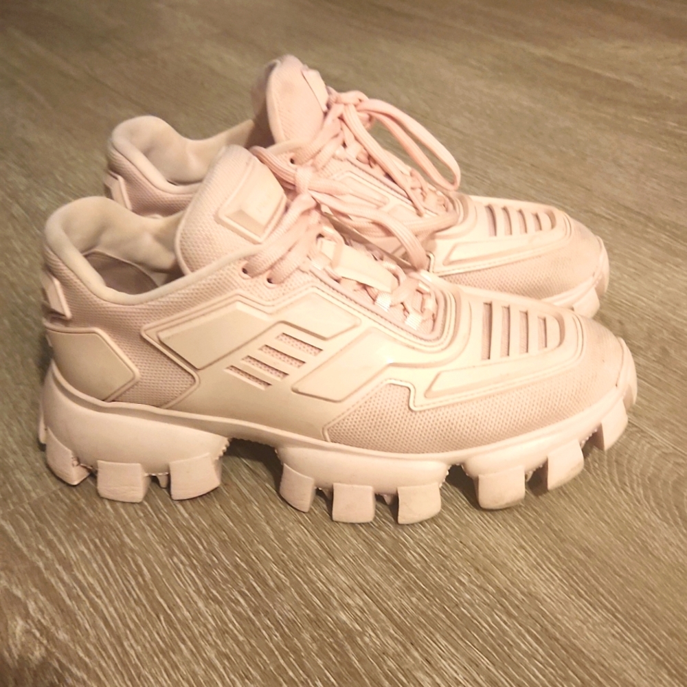 Prada Cloudburst sneaker in light pink